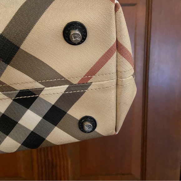 Burberry handbag - Picture 9 of 9